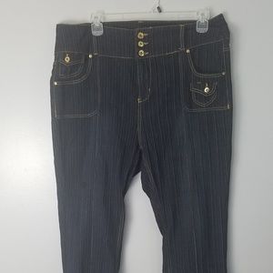 Wide leg blue jeans the yellow stitching